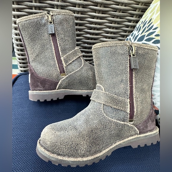 Girls UGG size 8 boots - Picture 8 of 13